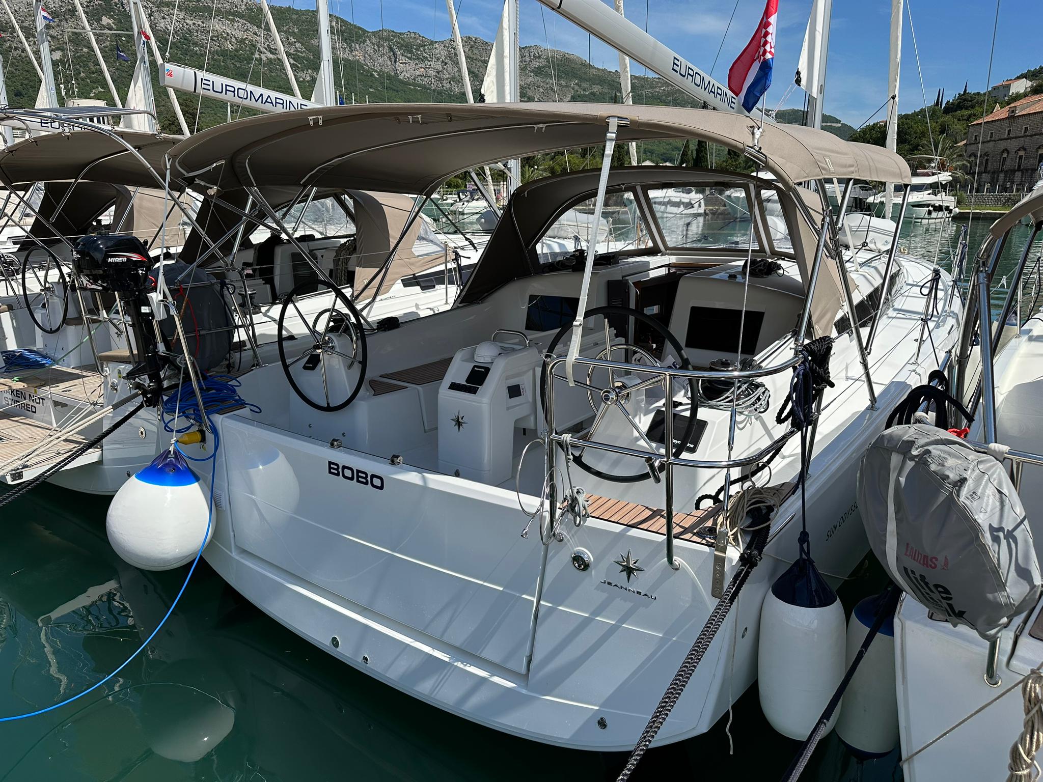 Sun Odyssey 410 (3cab) „Bobo“ als Charteryacht