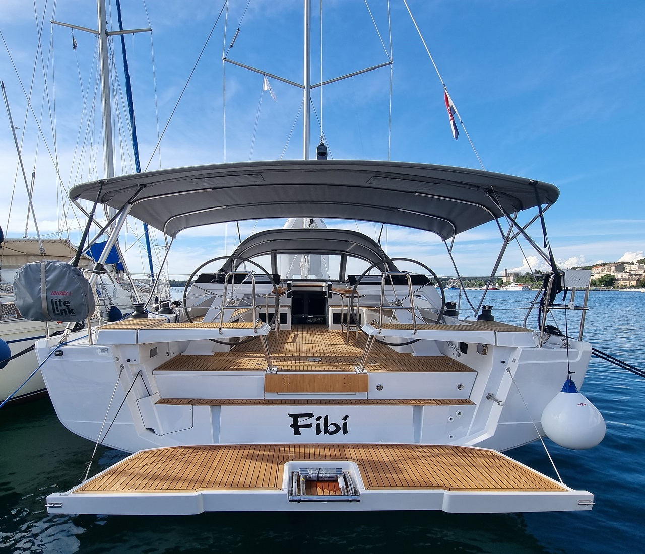 Hanse 460 - 4 cab. Top image