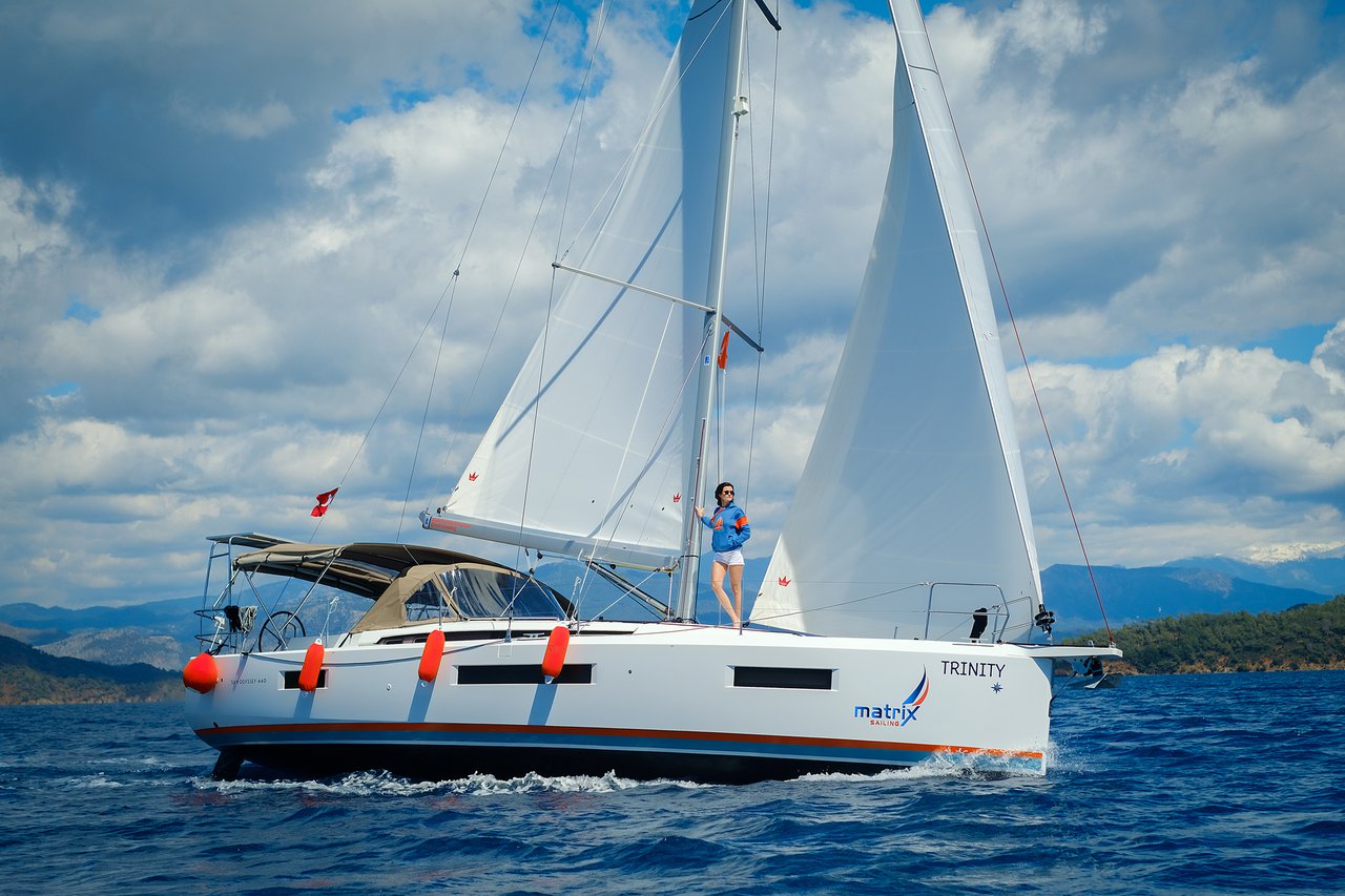 Sun Odyssey 440 (4 cab) „Trinity“ als Charteryacht