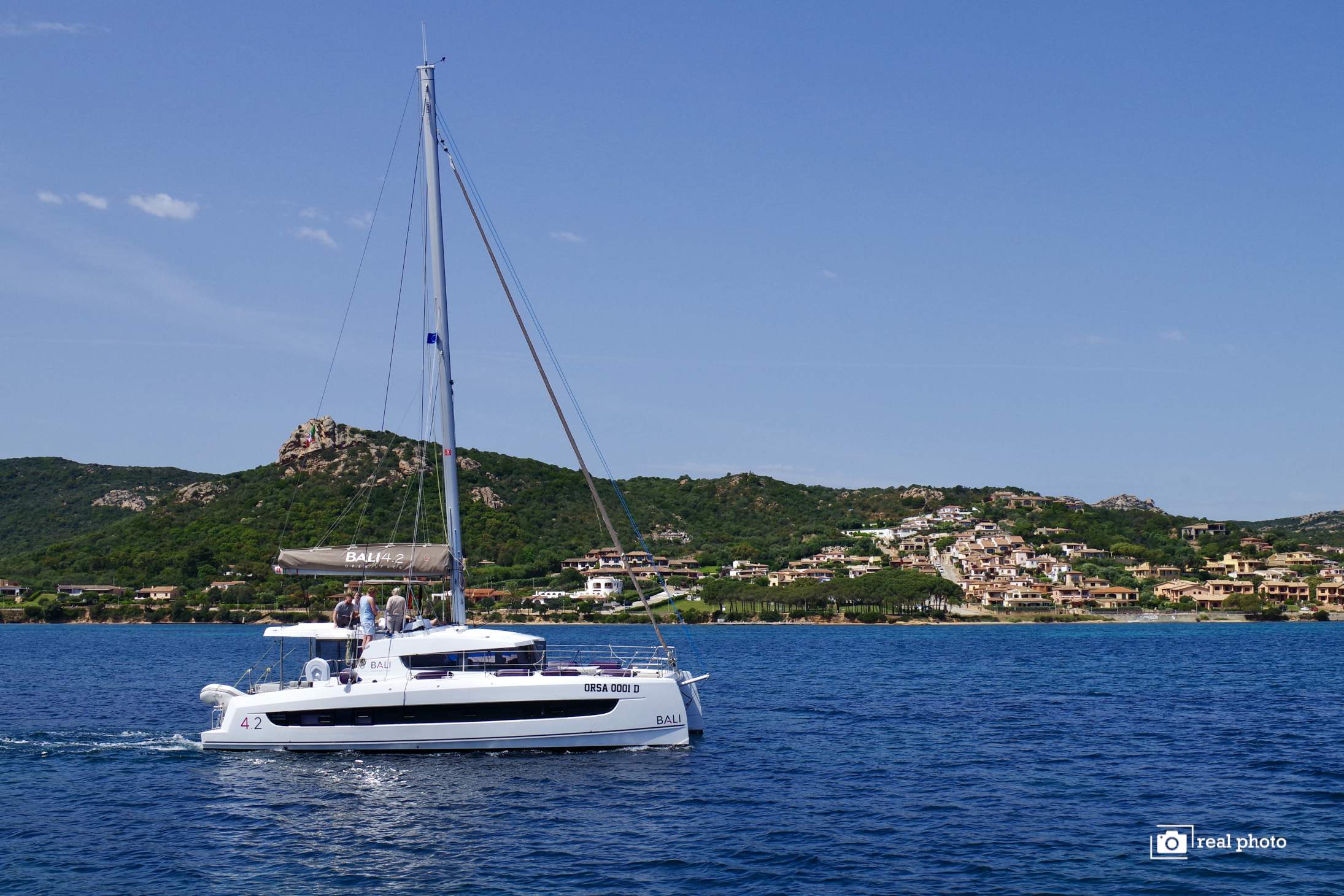 Bali 4.2 „Orsa 1“ als Charteryacht