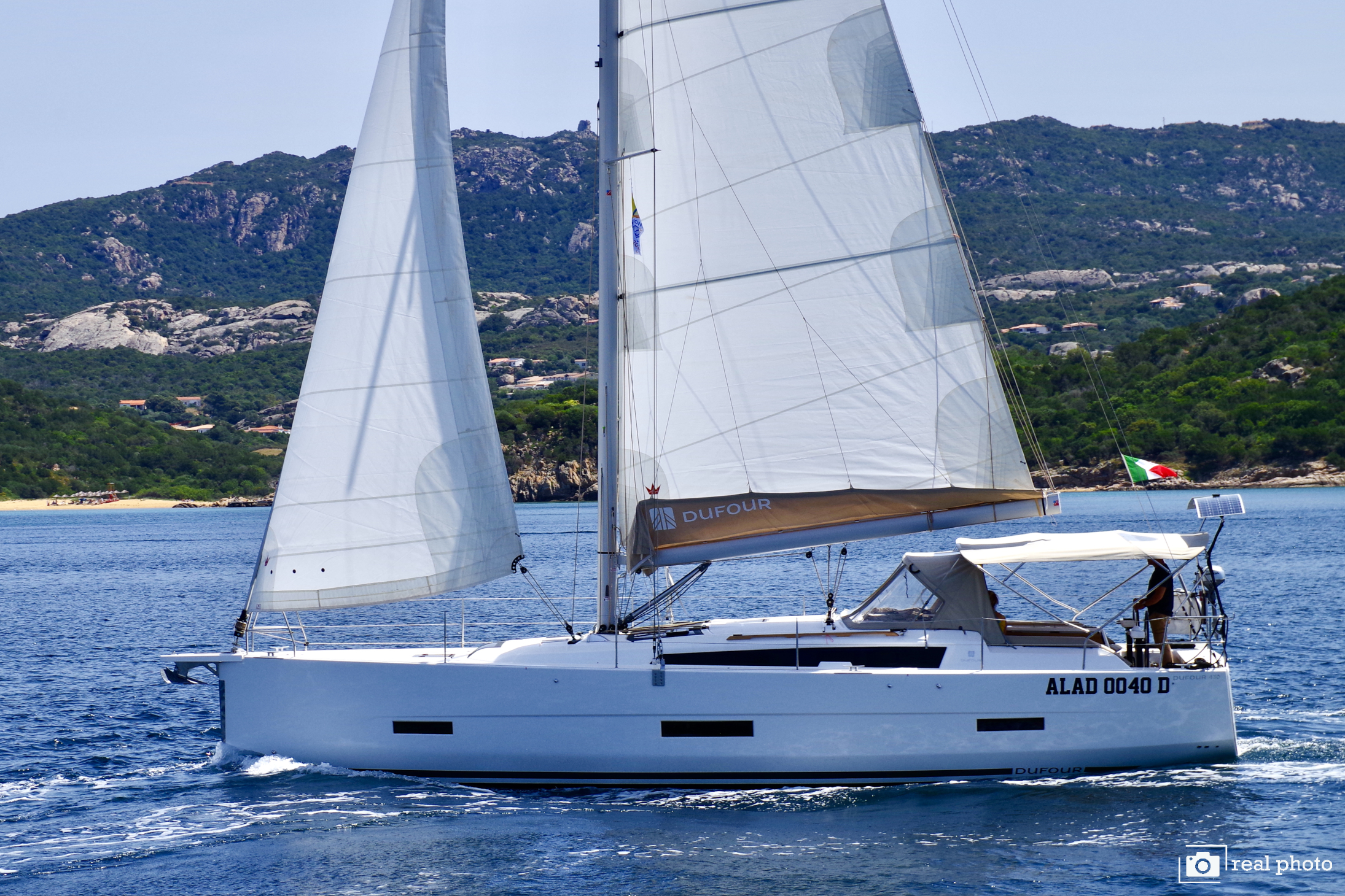 Dufour 430 Grand Large (4cab) „Noah“ als Charteryacht