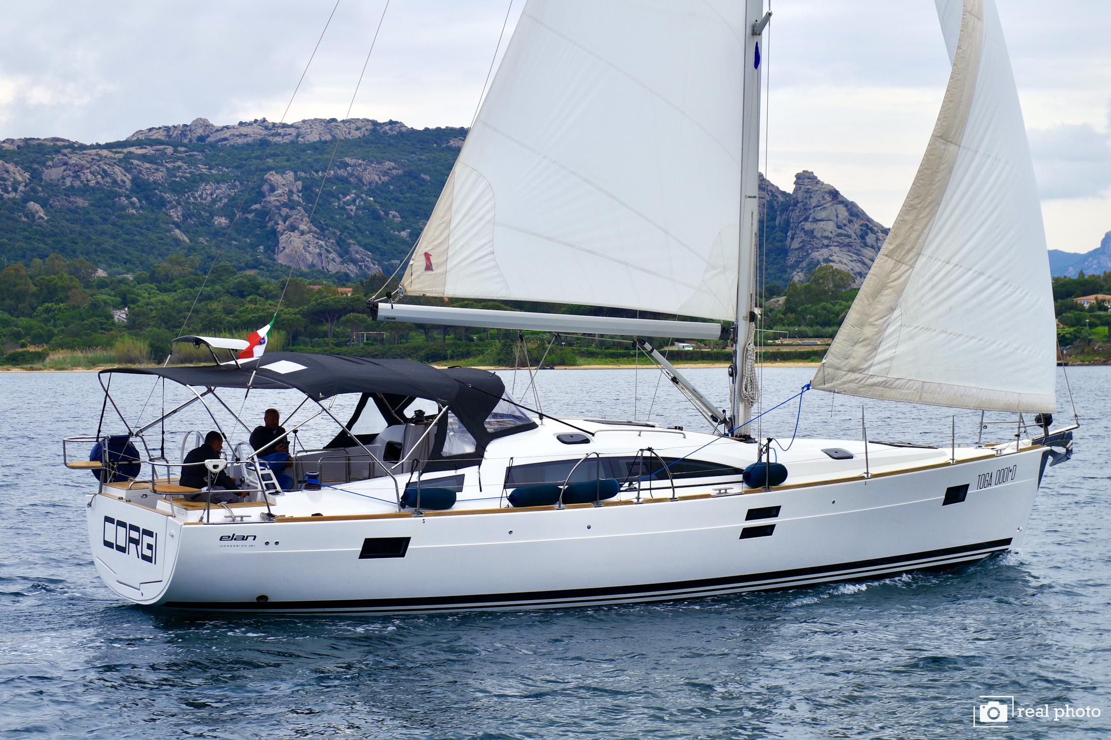 Elan Impression 45.1 (4cab) „Corgi“ als Charteryacht