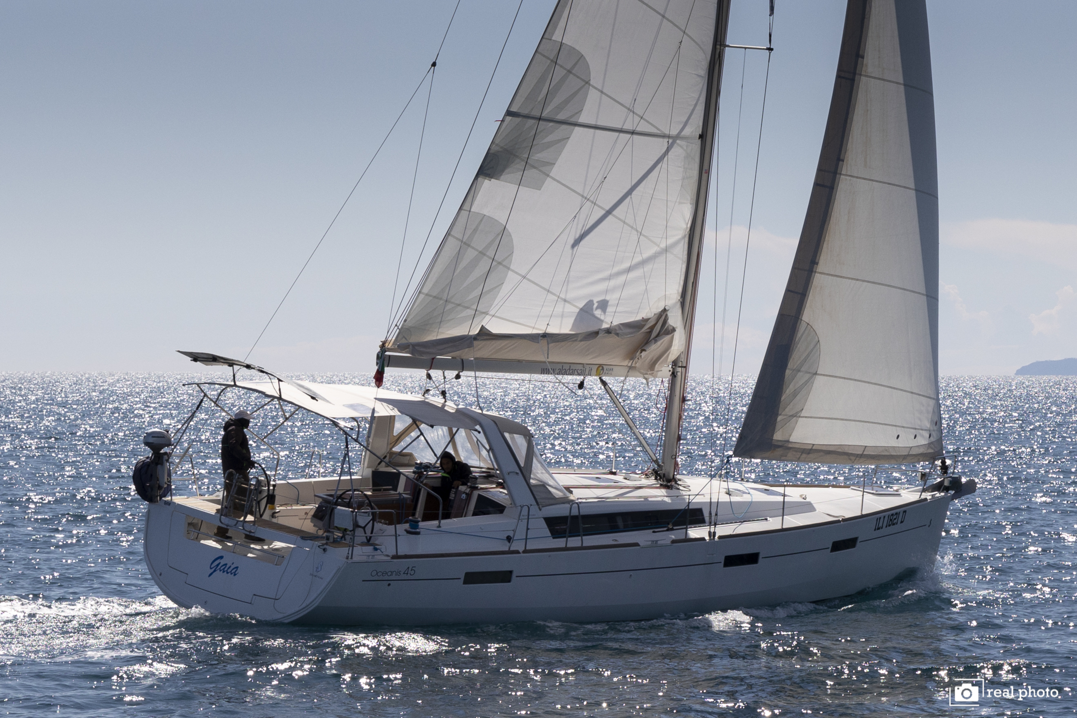 Oceanis 45 (4 cab) „Gaia“ als Charteryacht