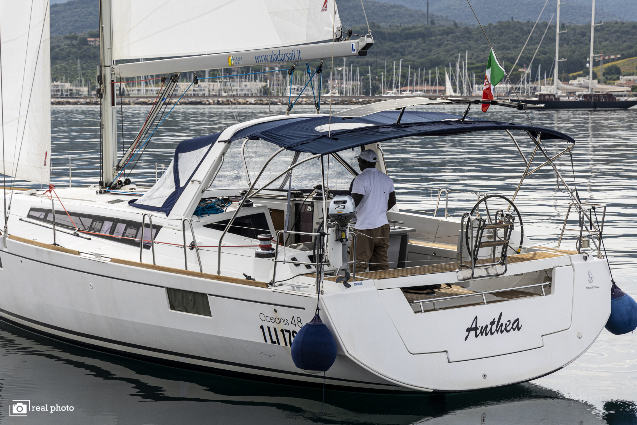 Oceanis 48 - 5Cab Top image