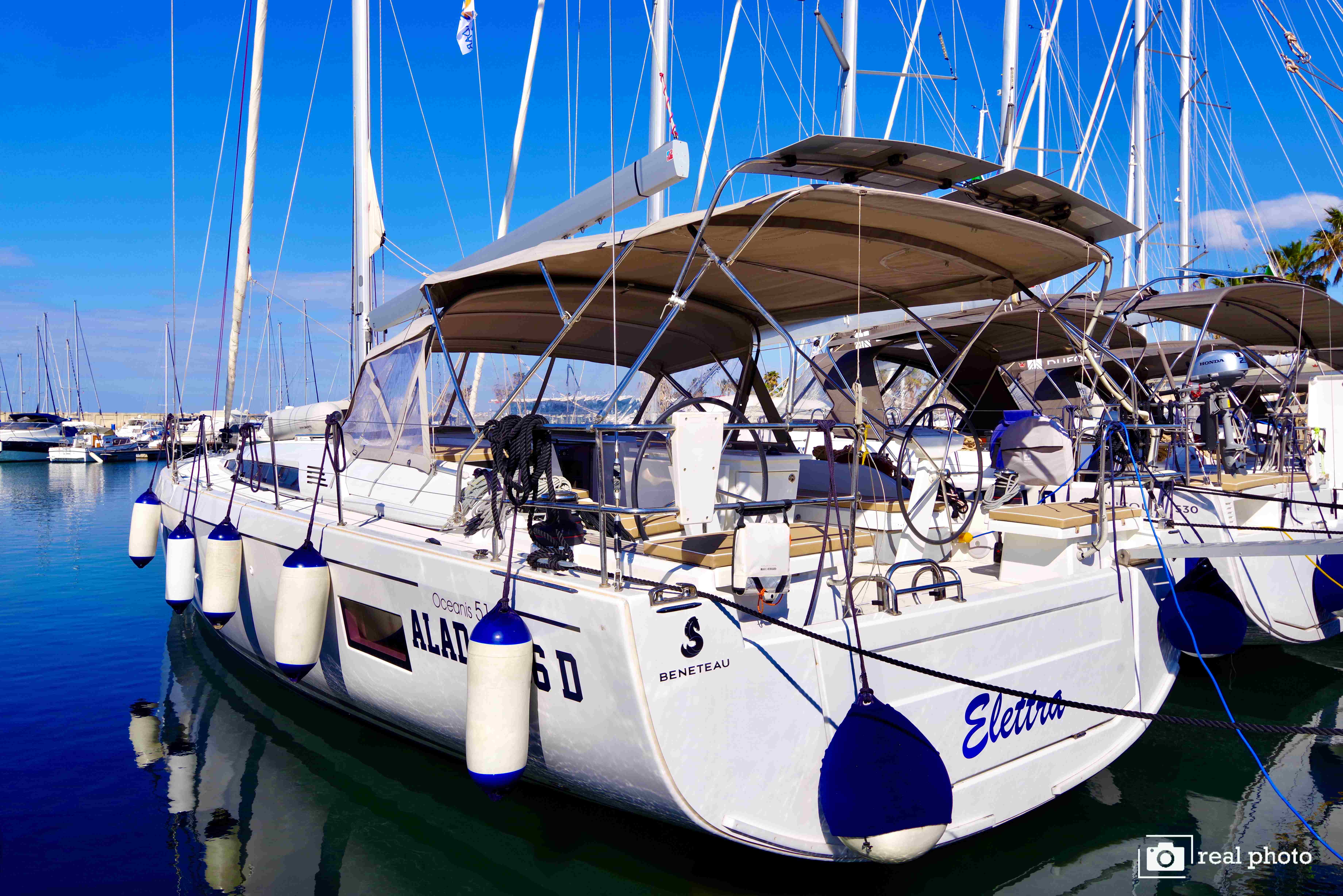 Oceanis 51.1  Top image