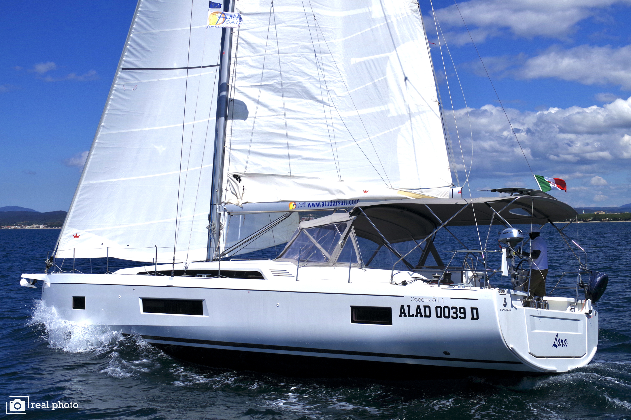 Oceanis 51.1 (5+1 cab, 3+1wc) „Lara“ als Charteryacht