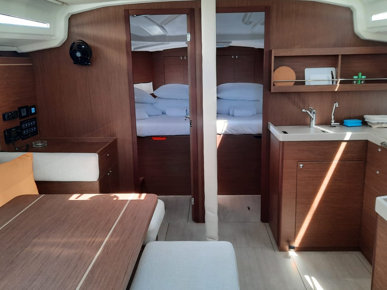 Oceanis 40.1, Foto 2