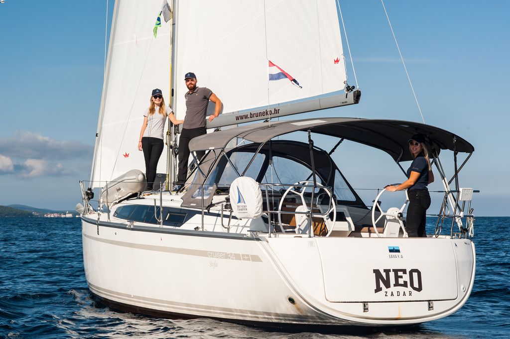 Bavaria Cruiser 34 Style - 3 cab. Top image