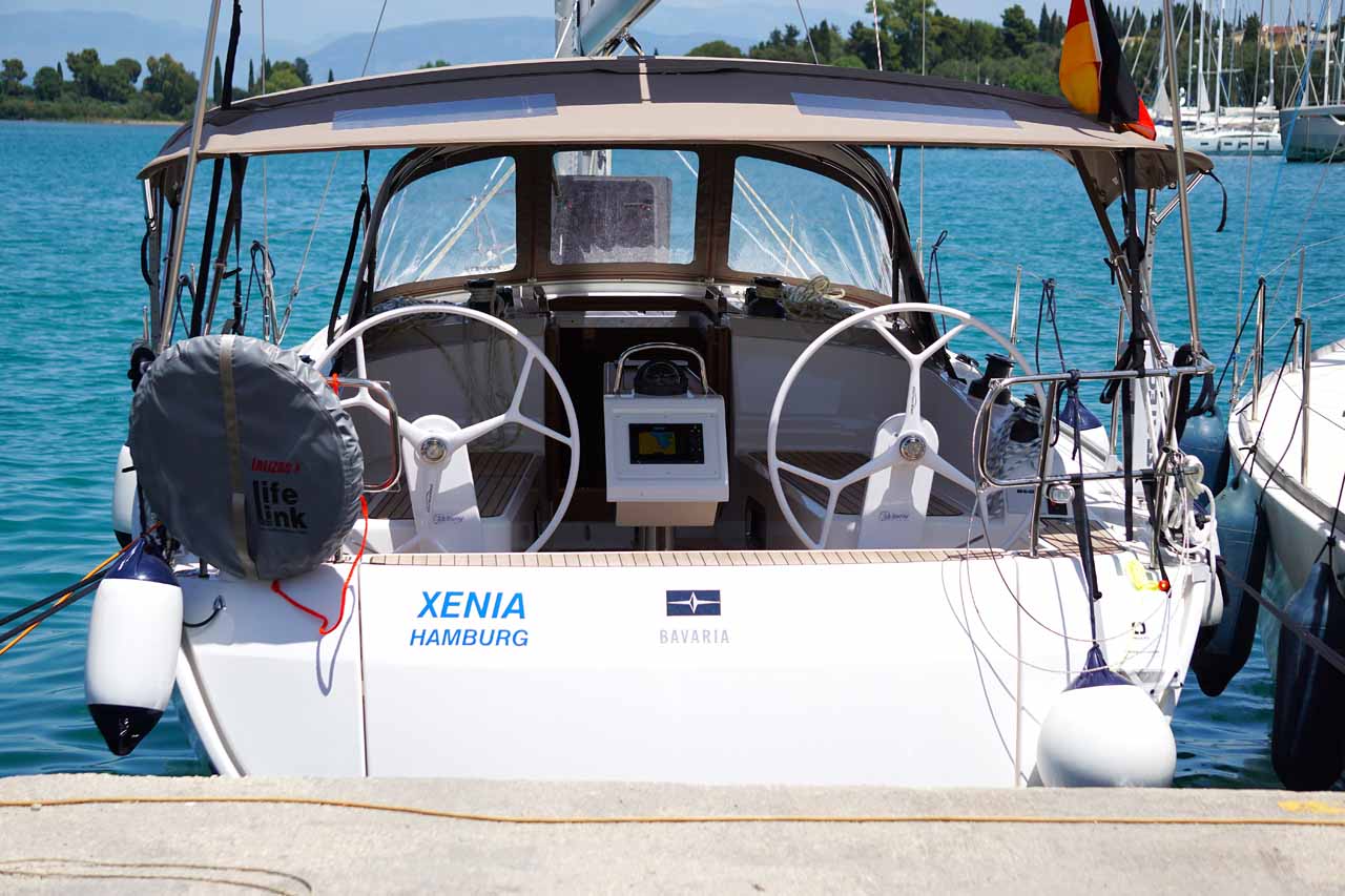 Bavaria Cruiser 37  Top image