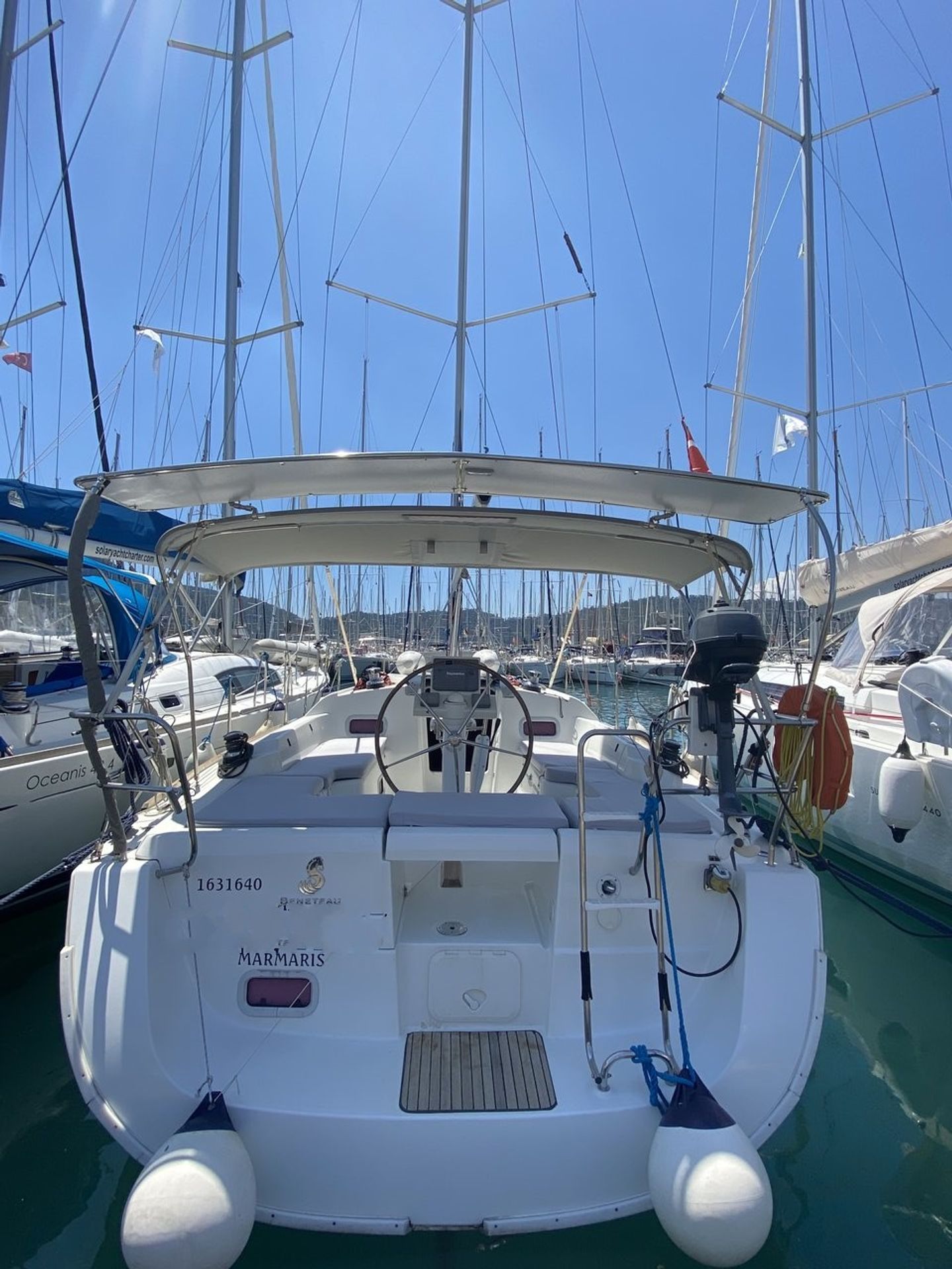 Oceanis 34  Top image