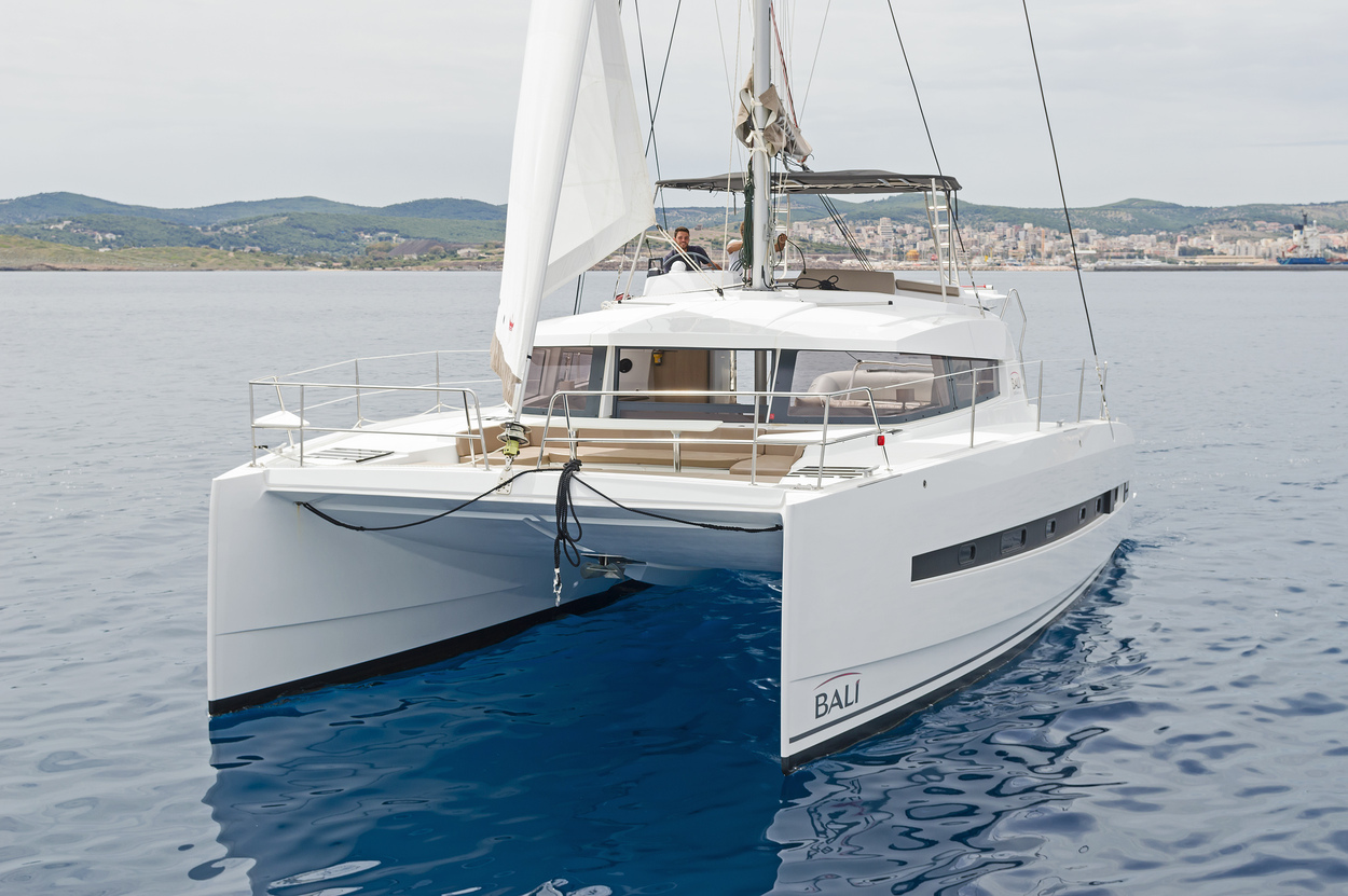 Bali 4.1 (4+2cab/4wc) „E.S.“ als Charteryacht