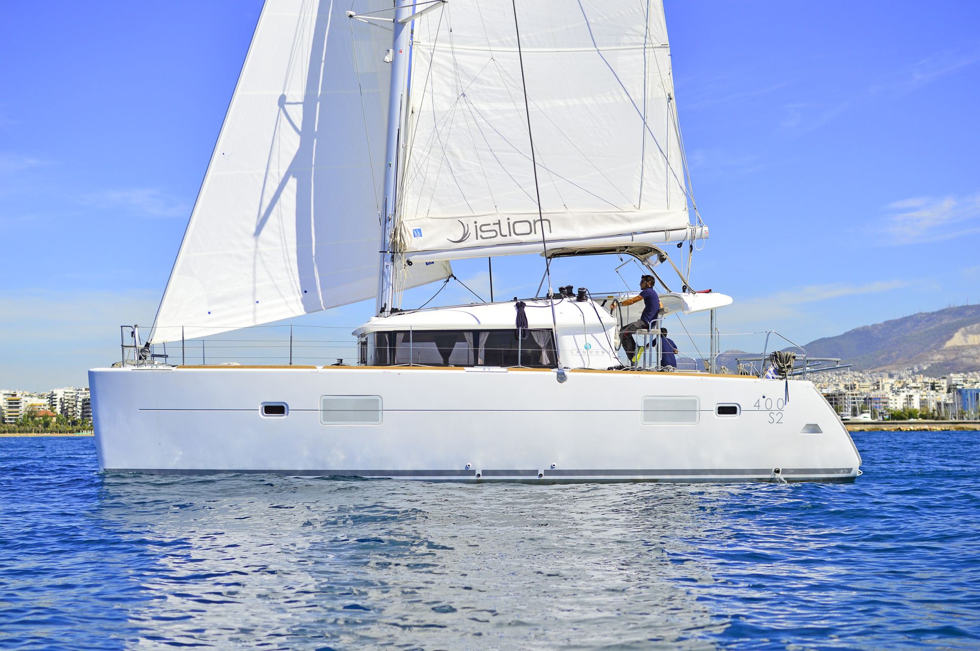 Lagoon 400 S2 (4+2cab/4wc) „Vicky“ als Charteryacht