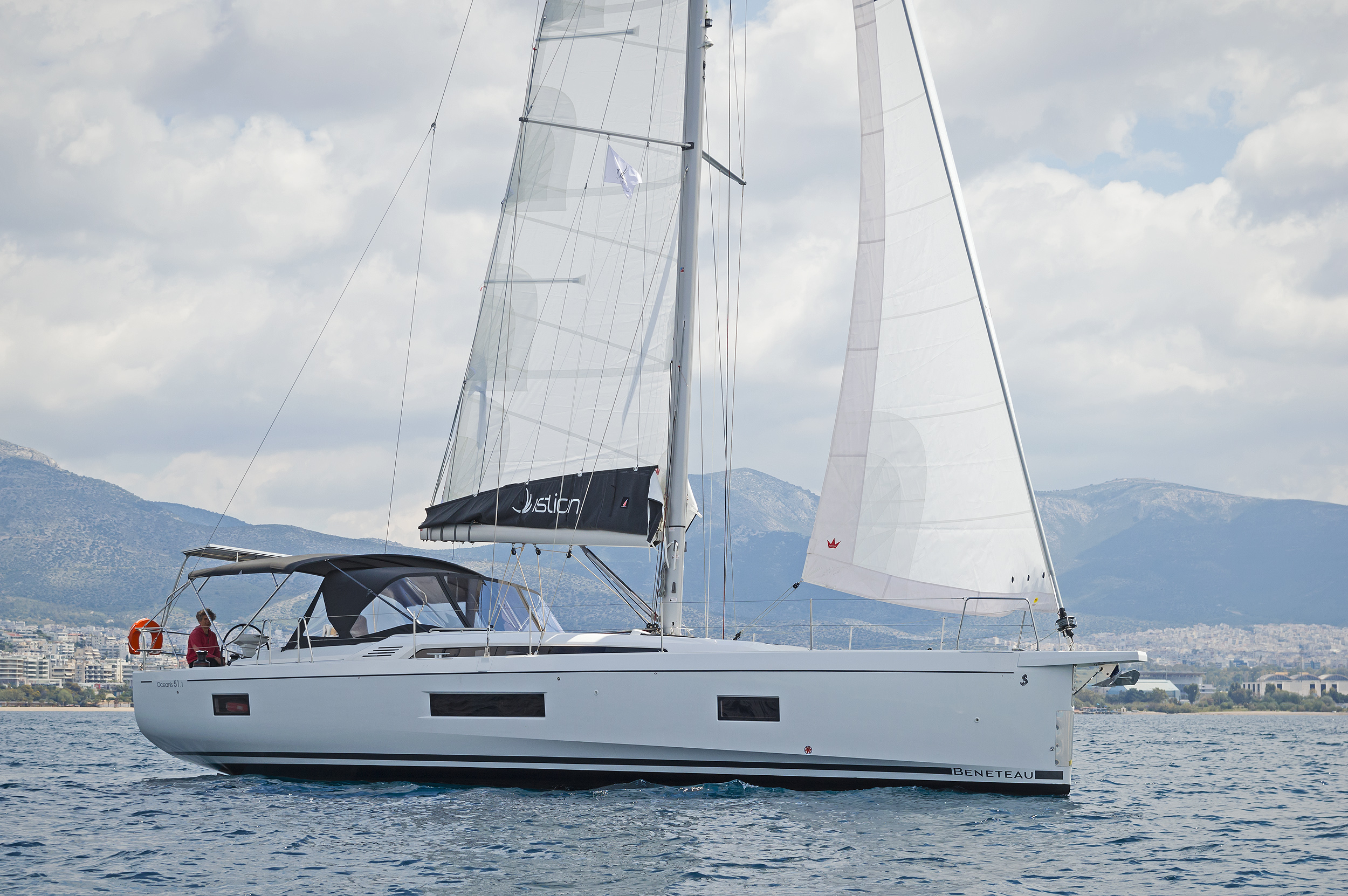 Oceanis 51.1 (5+1 cab, 3+1wc) „Calypso“ als Charteryacht