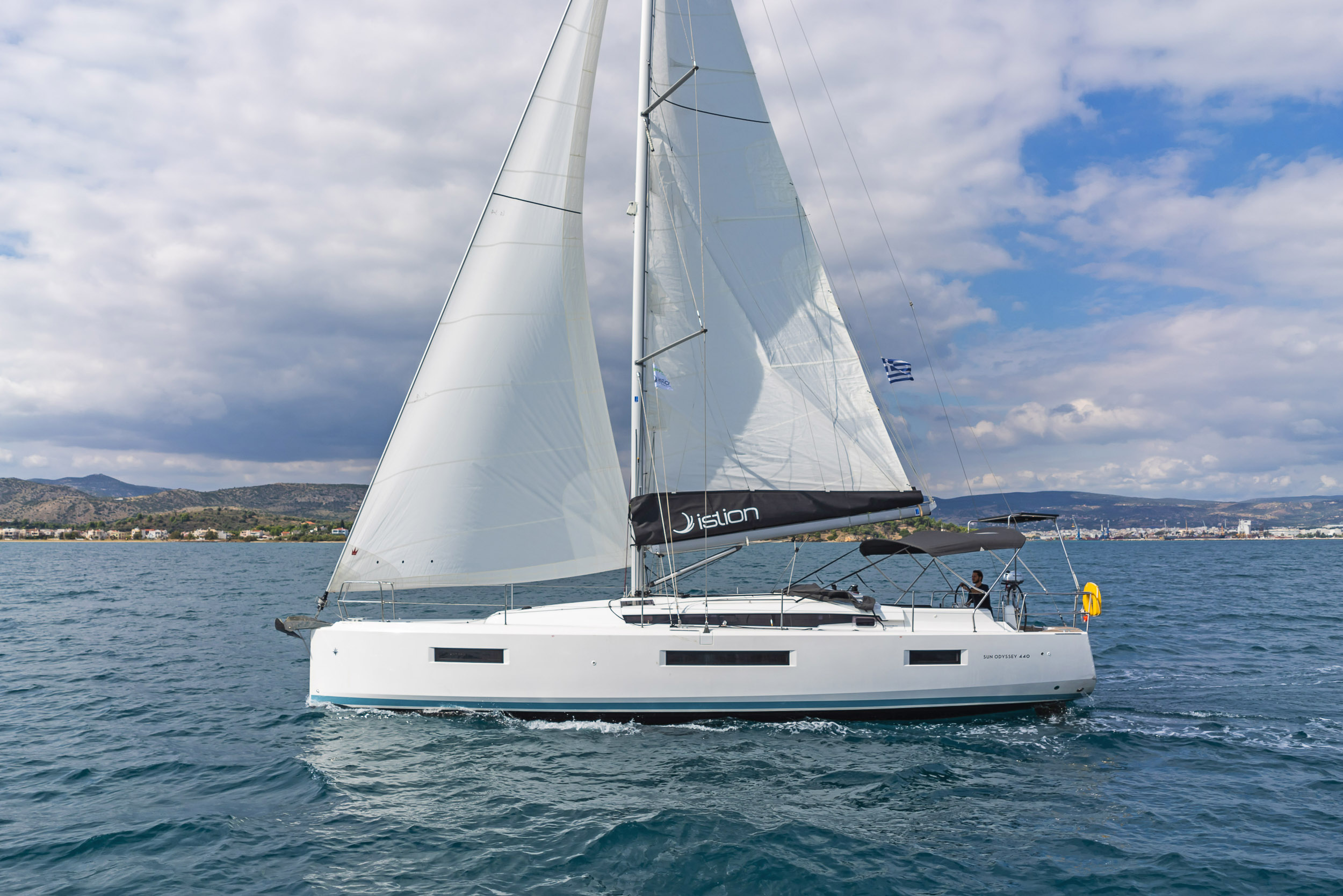 Sun Odyssey 440  Top image