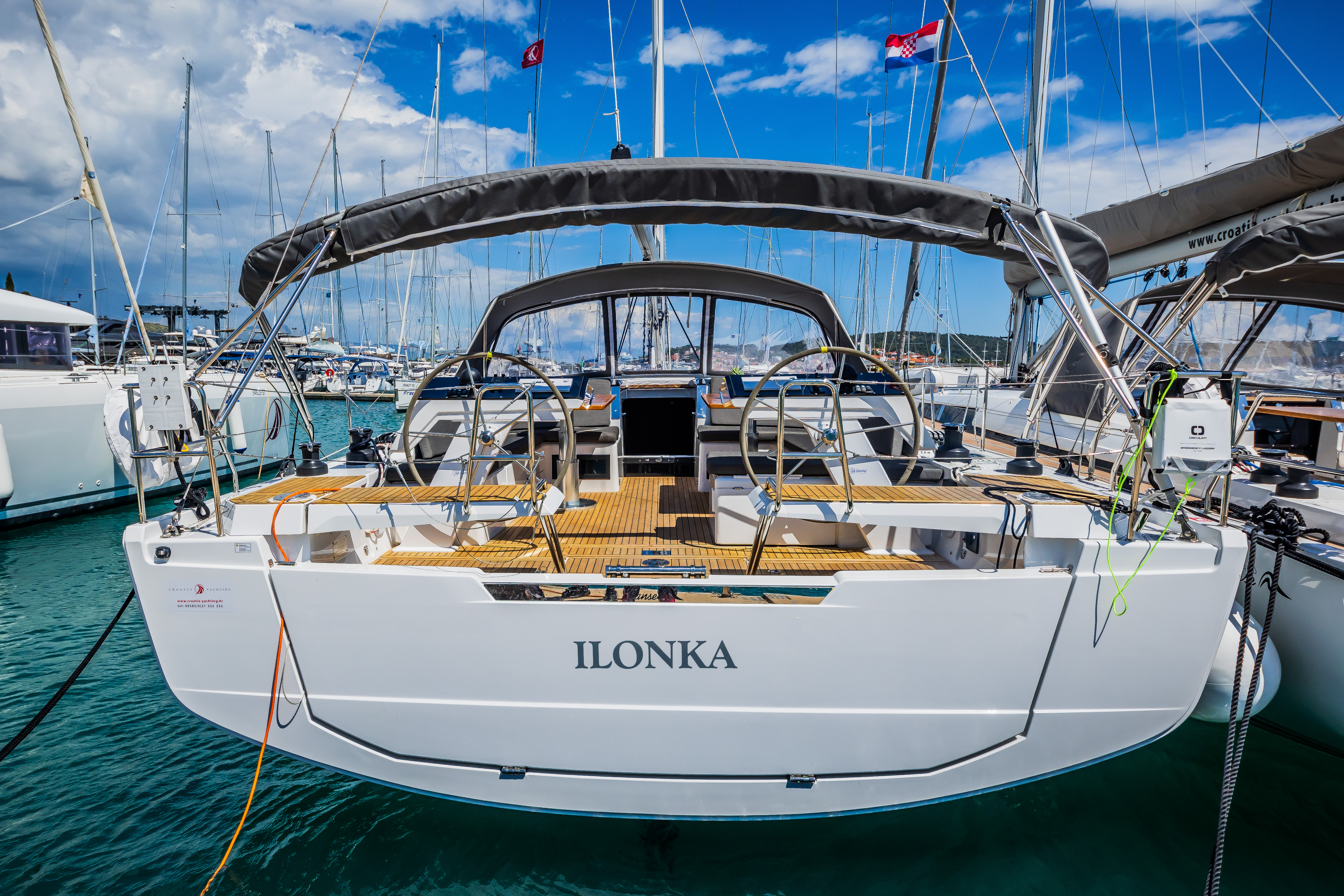 Hanse 460 - 4 cab. Top image