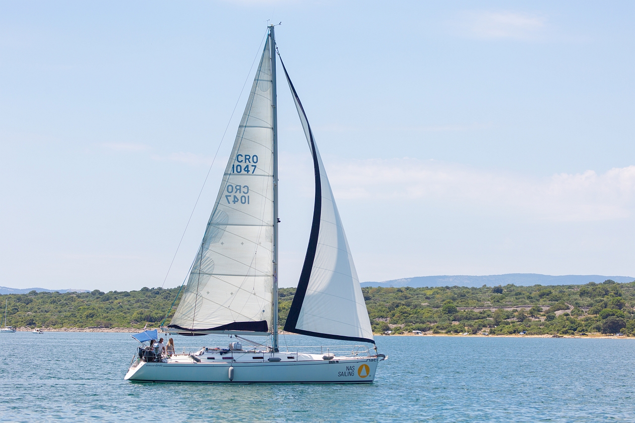 Salona 45 Top image