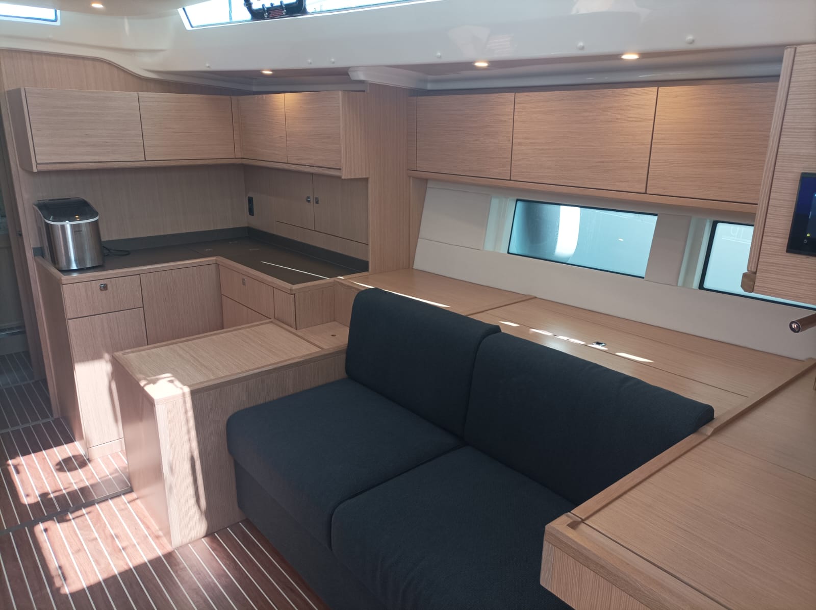 Bavaria C57 Olimp, Foto 5