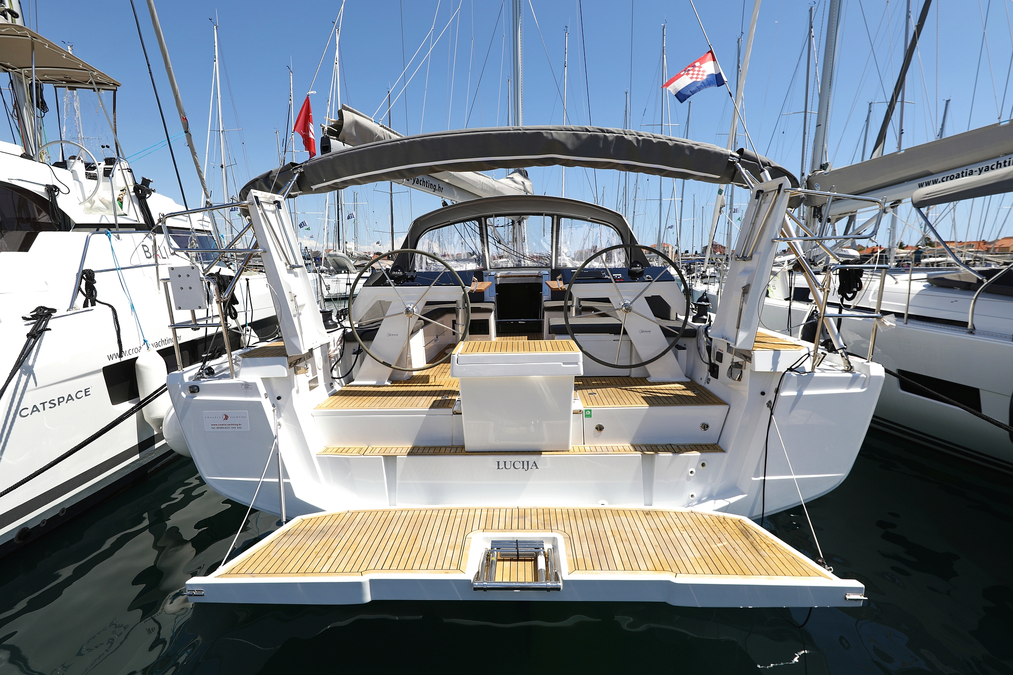 Hanse 460 - 4 cab. Top image