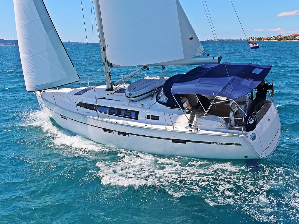 Bavaria Cruiser 46 (4 cab/3WC) „Alessandra“ als Charteryacht