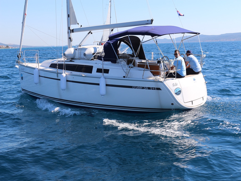 Bavaria Cruiser 34 (3cab/1wc) „Bella“ als Charteryacht