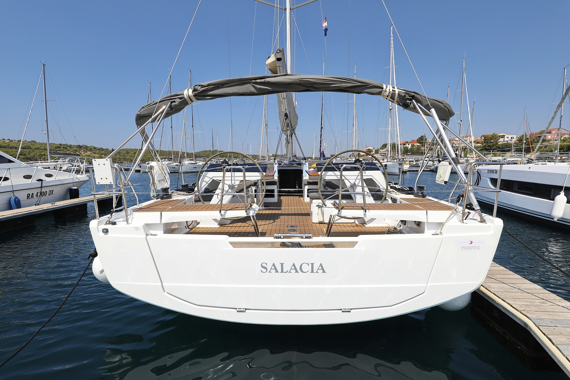 Hanse 460 - 4 cab. Top image