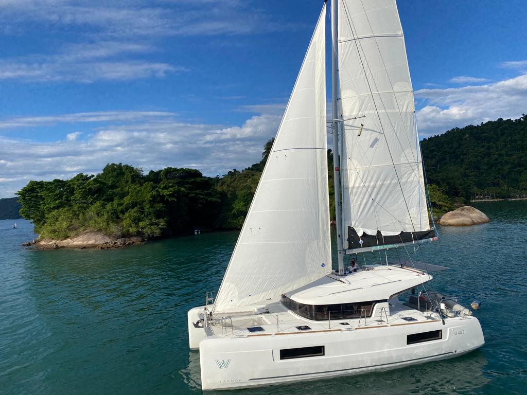 Lagoon 40 (4cab/4wc) „Atmosfera W“ als Charteryacht