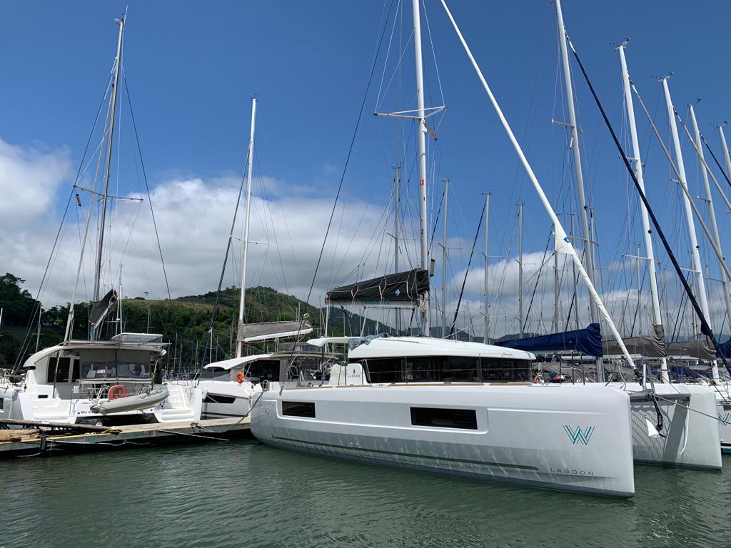 Lagoon 40 (4cab/4wc) „Balacobaco“ als Charteryacht