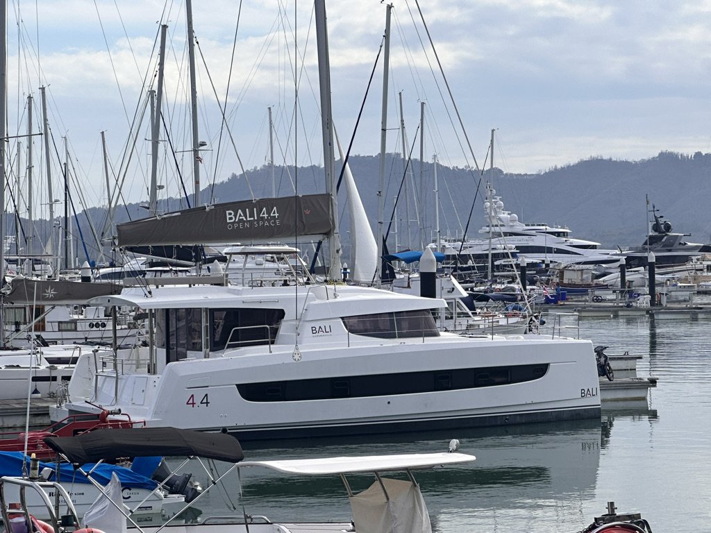 Bali 4.4 „Belle Isle“ als Charteryacht