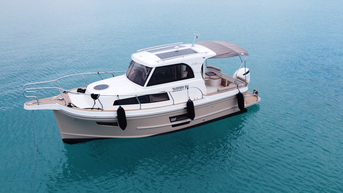 Leidi 800 „H7 - Nelly“ als Charteryacht