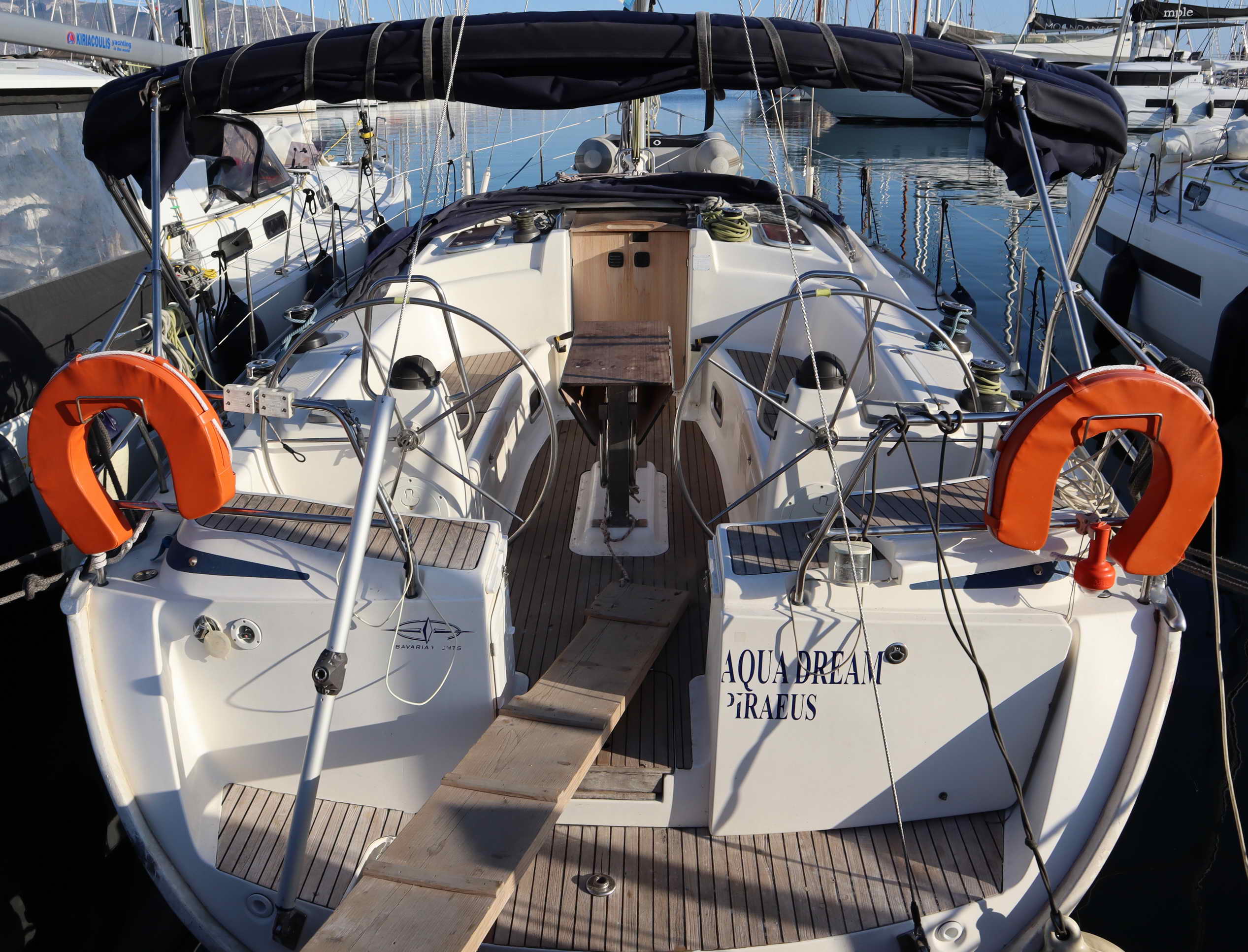 Bavaria 43 Cruiser Top image
