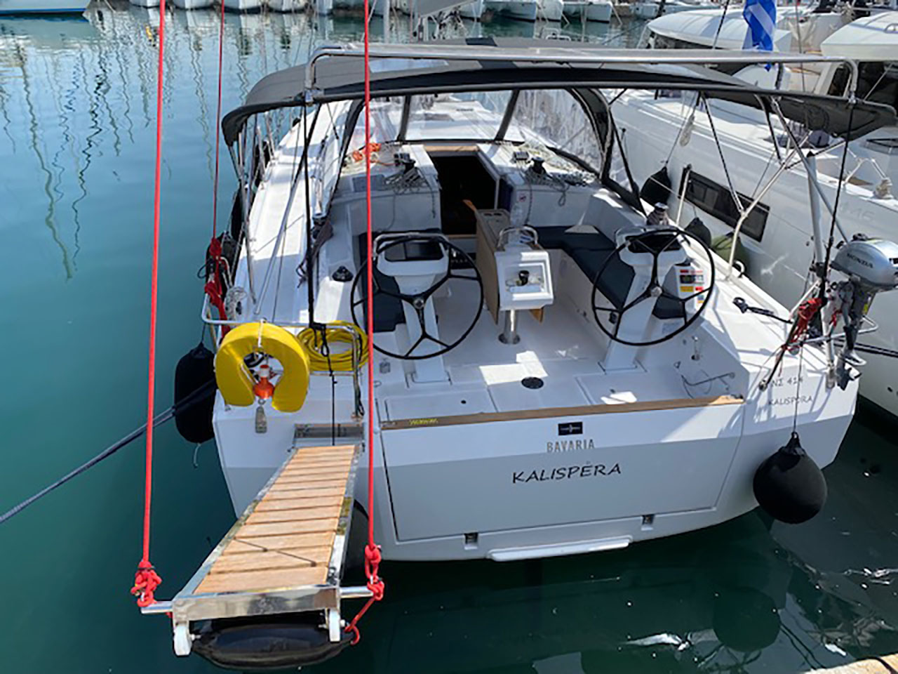Bavaria C42 Top image