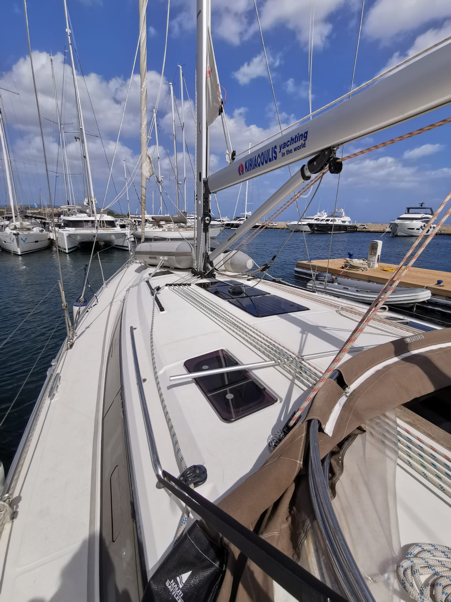 Bavaria Cruiser 37  Top image
