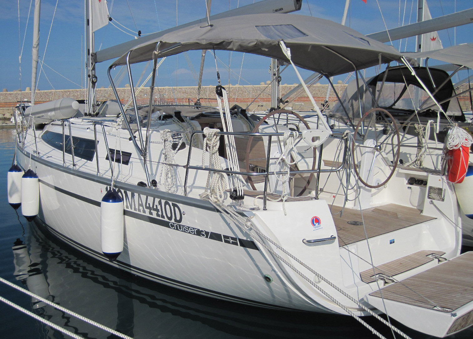 Bavaria Cruiser 37  Top image