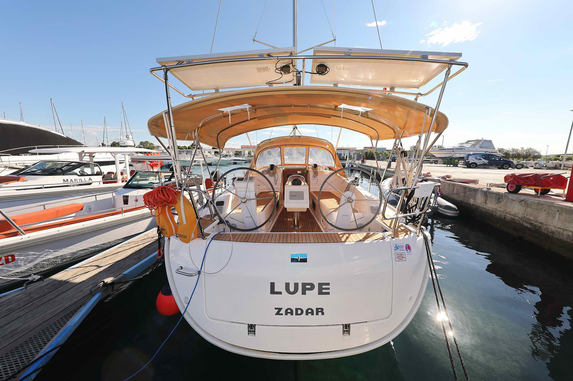Bavaria Cruiser 37  Top image