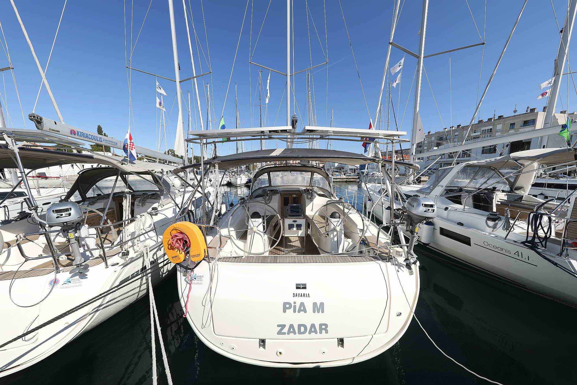 Bavaria Cruiser 40 Top image