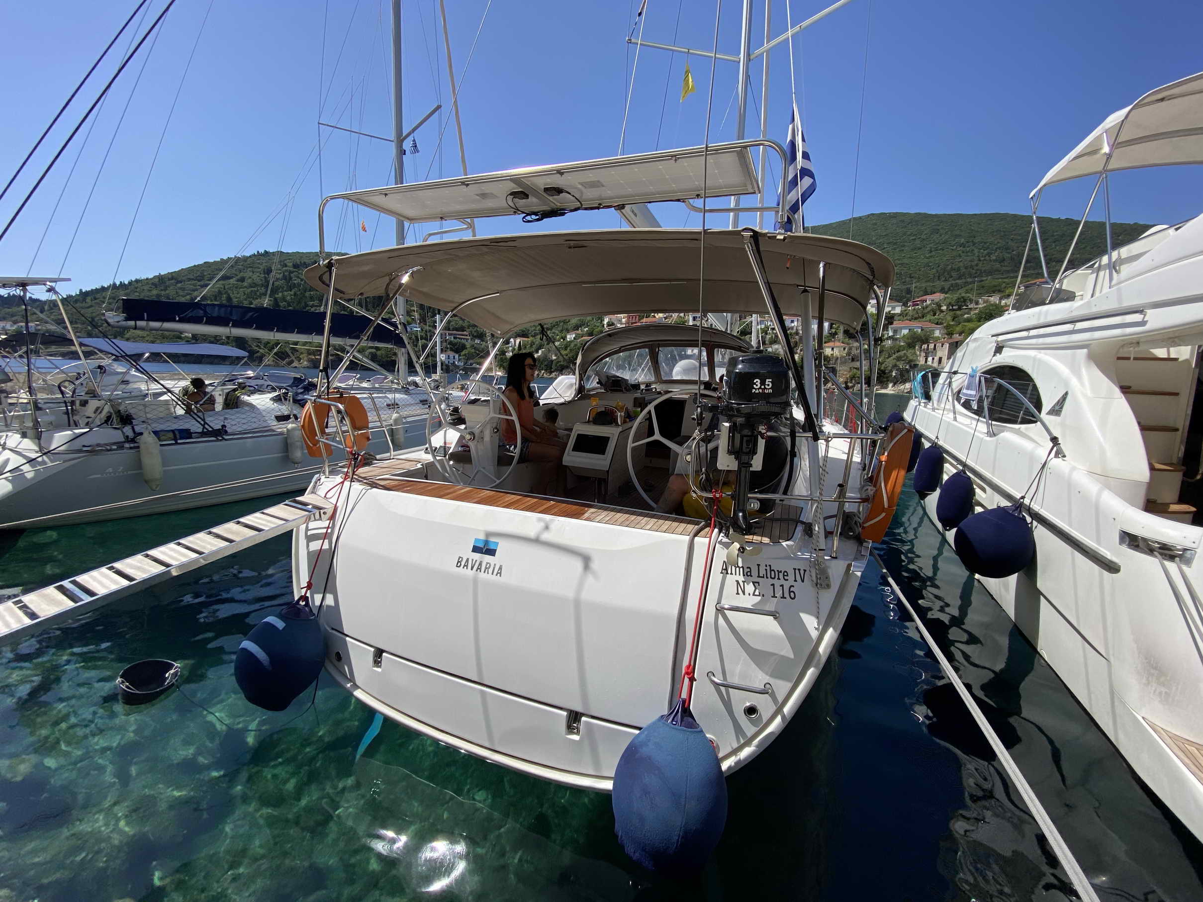 Bavaria Cruiser 46  Top image