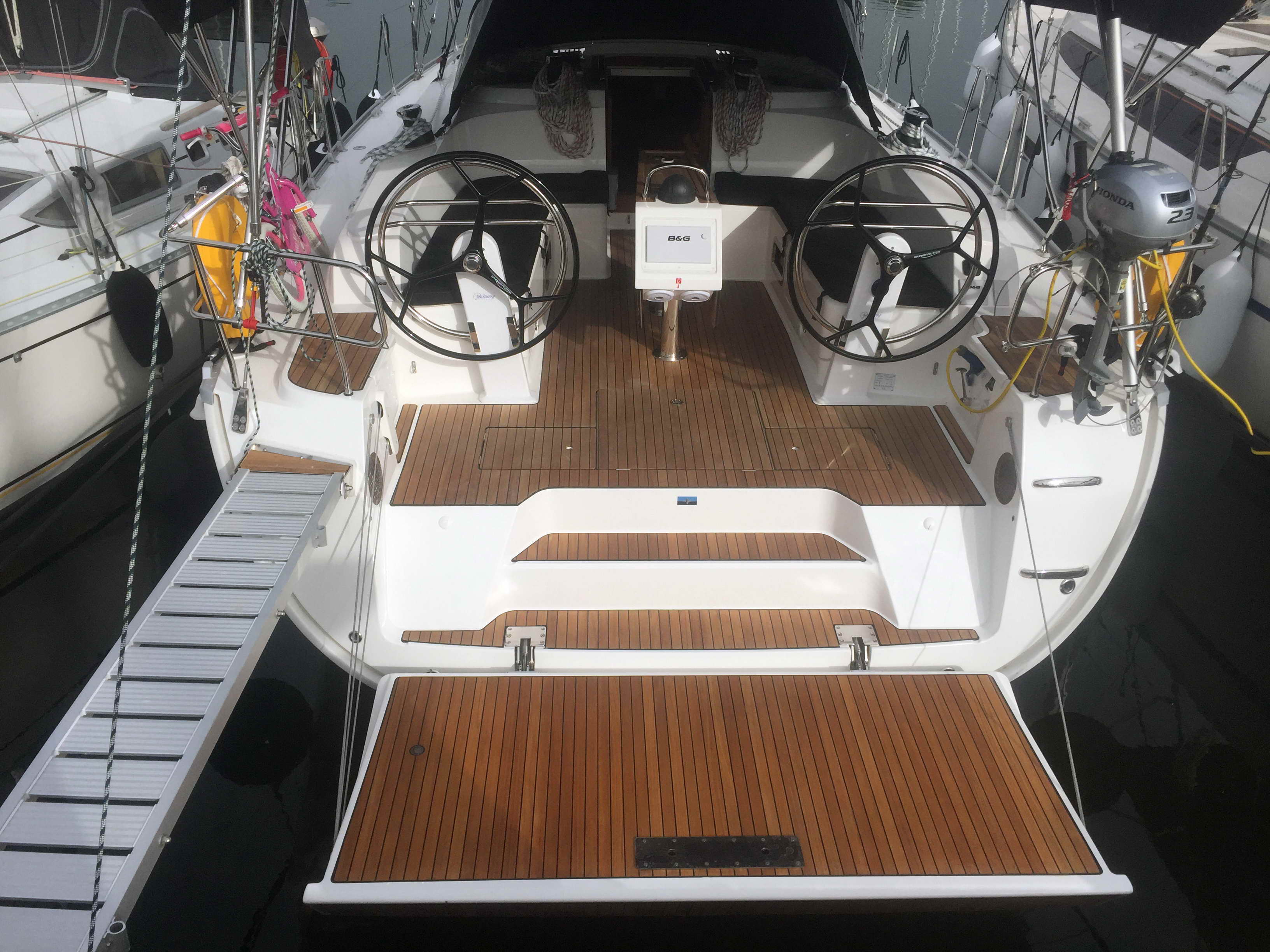 Bavaria Cruiser 46  Top image