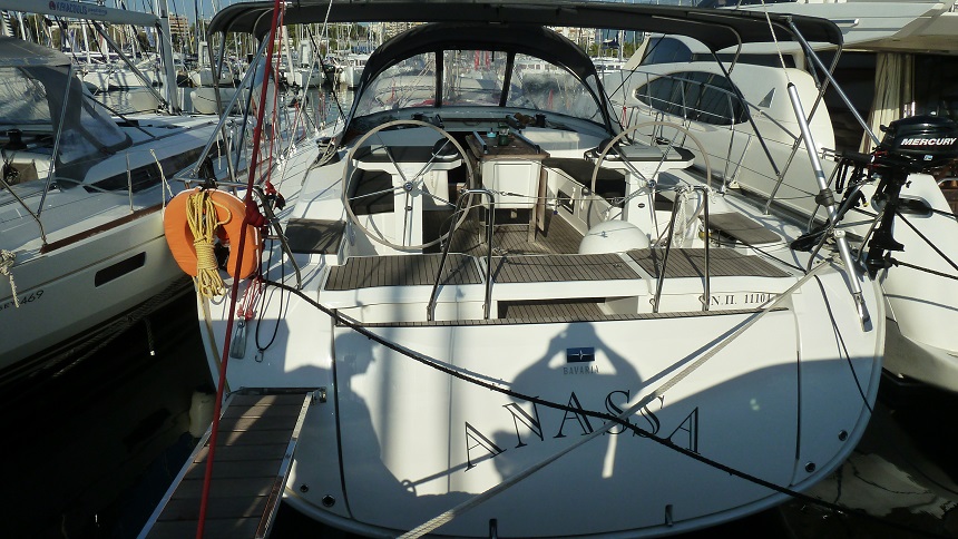 Bavaria Cruiser 56  Top image