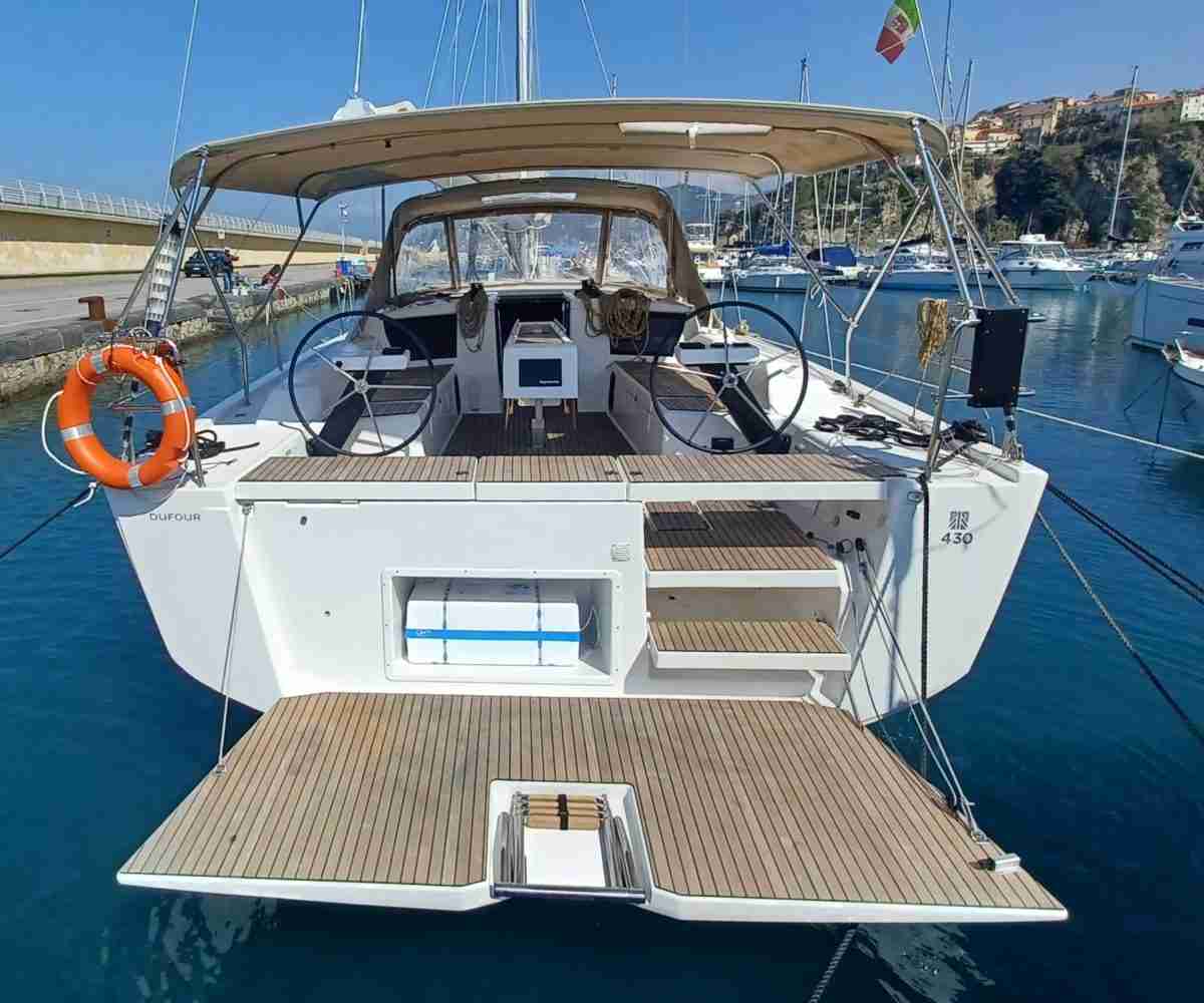 Dufour 430 Grand Large  Top image
