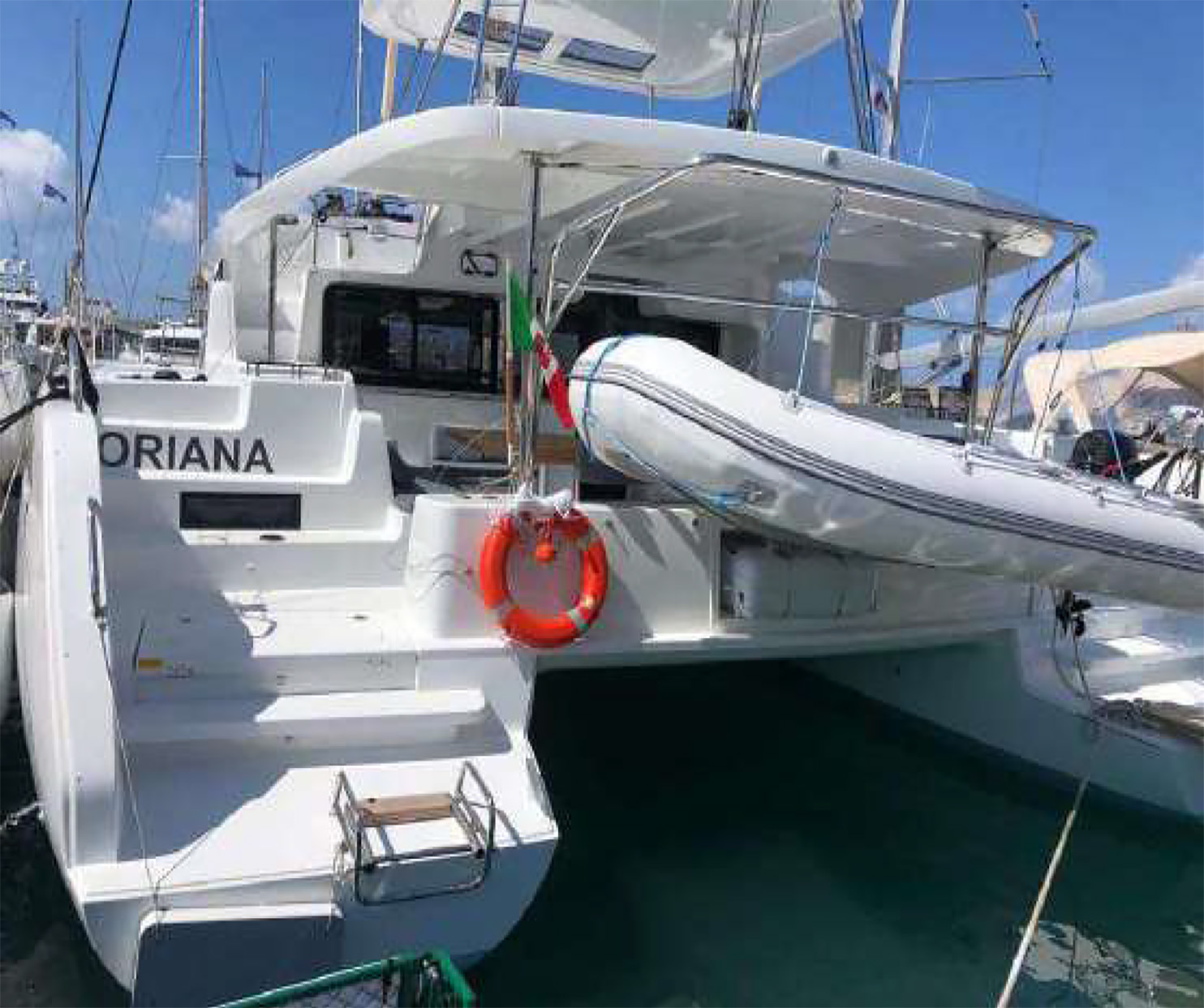 Lagoon 46  Top image