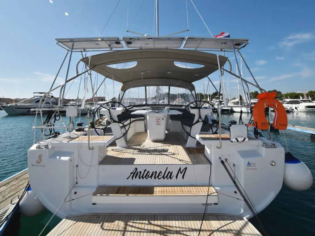 Oceanis 46.1  Top image