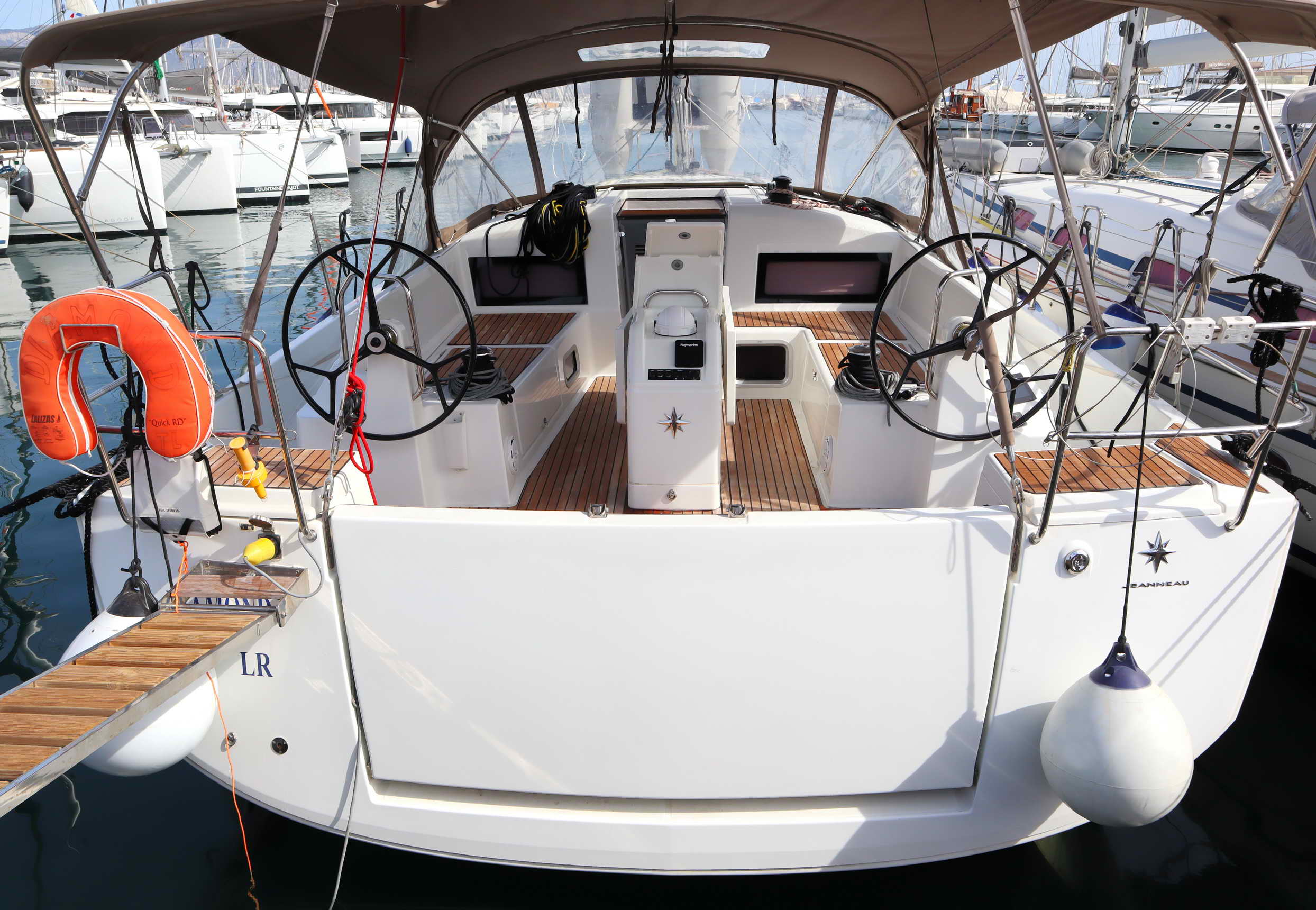 Sun Odyssey 440  Top image