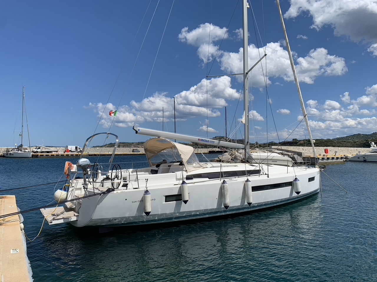 Sun Odyssey 490  Top image