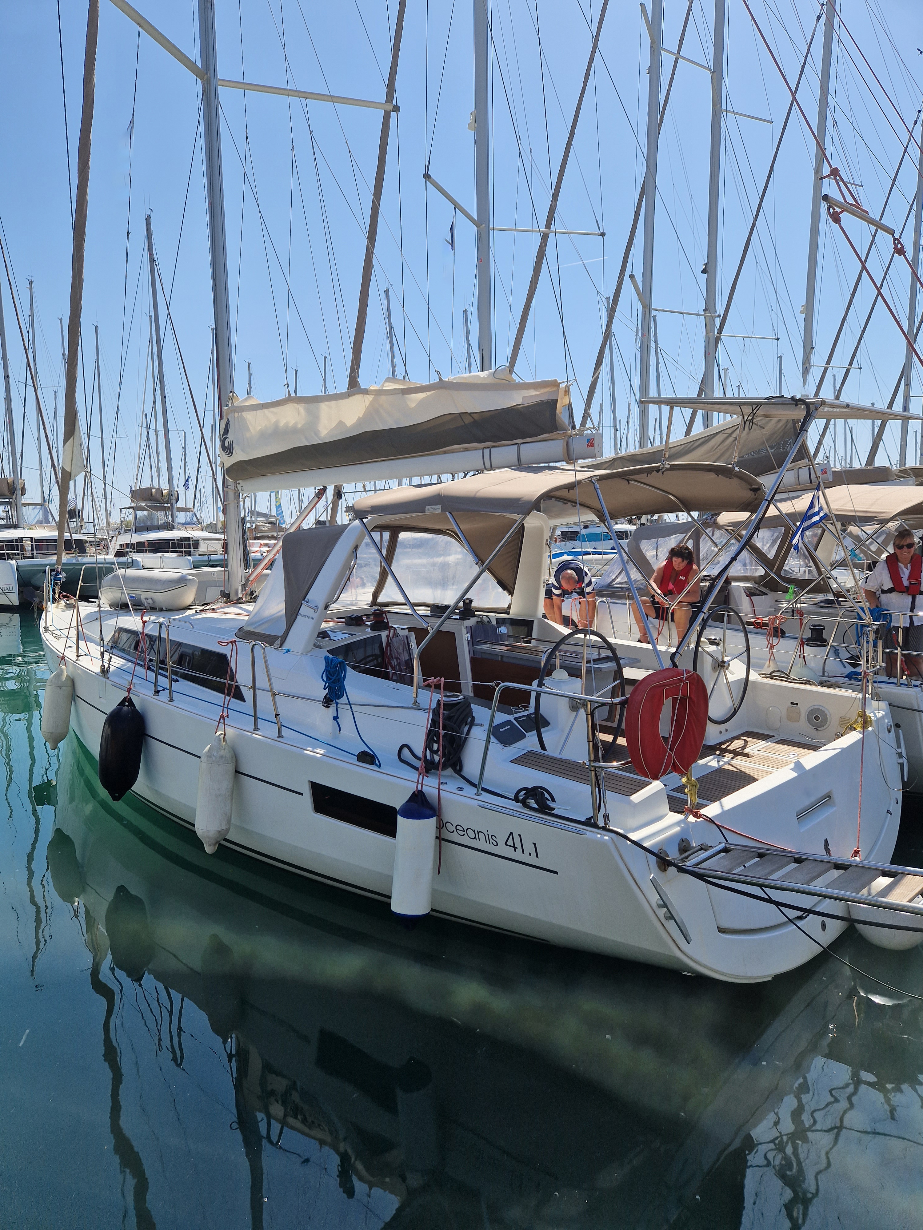 Oceanis 41.1 Top image