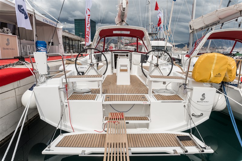 Oceanis 38.1  Top image
