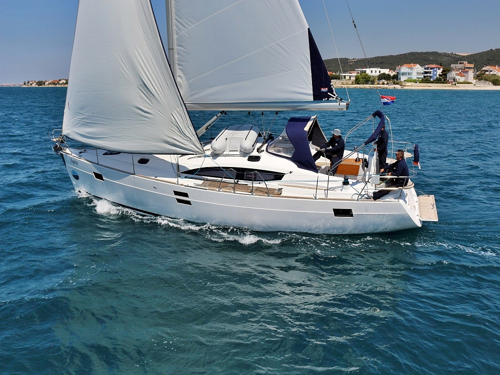 Elan 444 Impression „Sagitta“ als Charteryacht