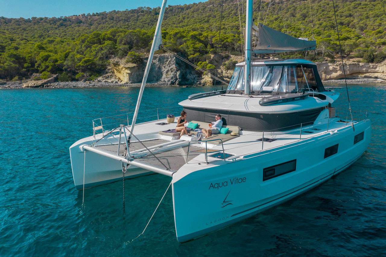 Lagoon 46  Top image