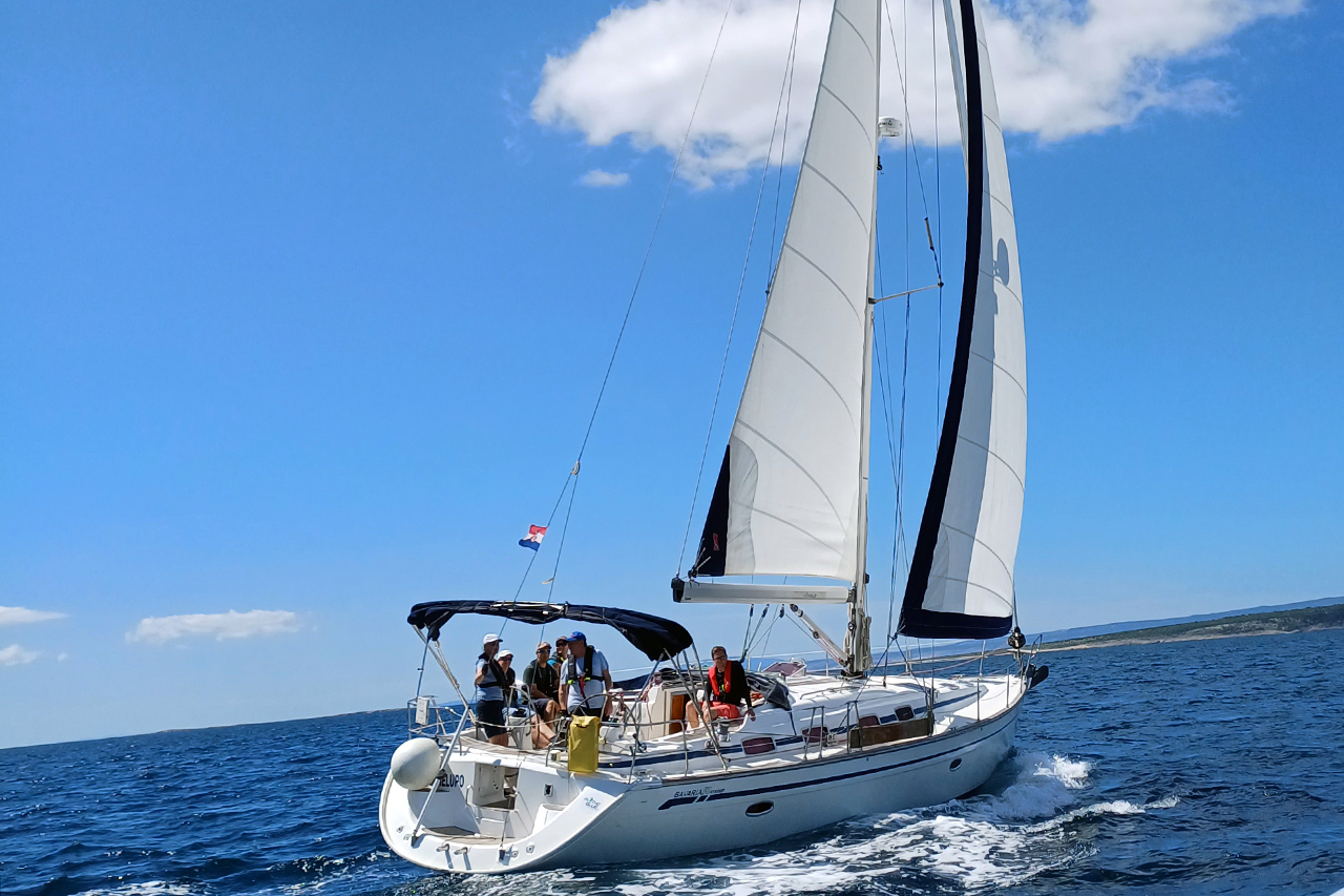 Bavaria 50 Cruiser Top image