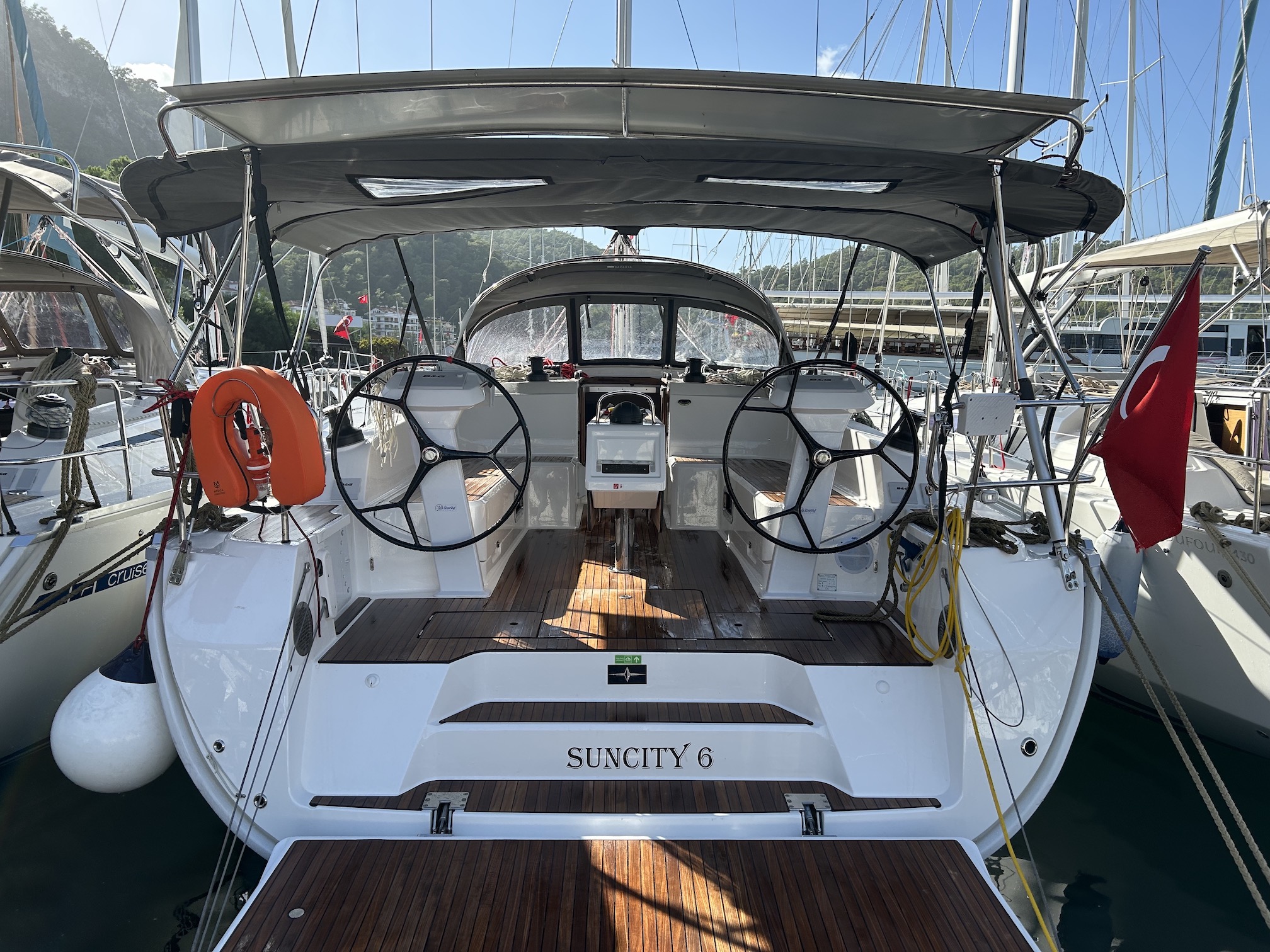 Bavaria Cruiser 46 (4 cab/3WC) „Suncity 6“ als Charteryacht