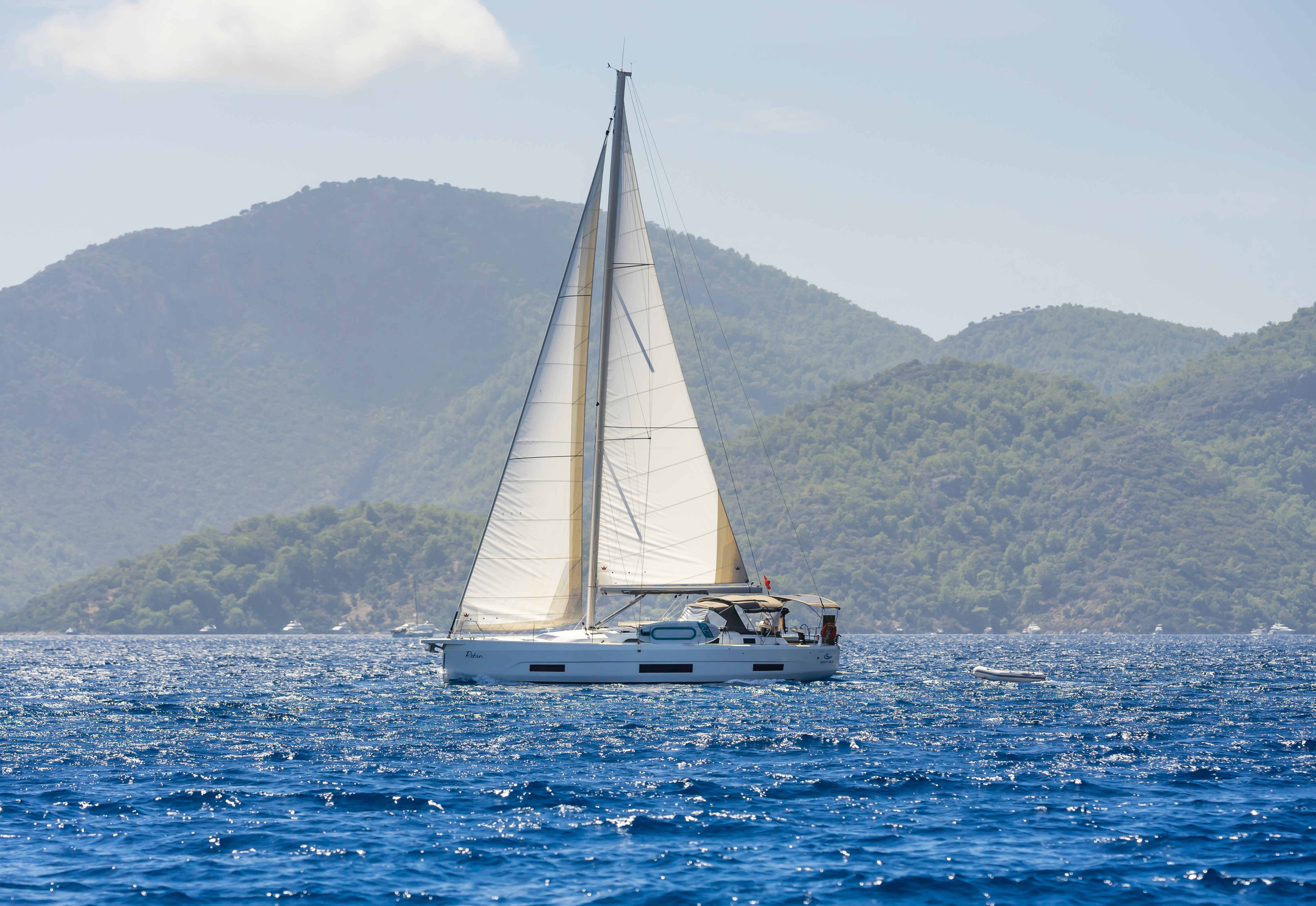 Dufour 470 „Robin“ als Charteryacht